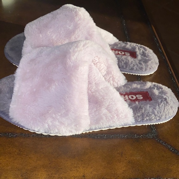 Sorel Go Run Mail Slippers - lilac - Size 6 EUC - Picture 5 of 6